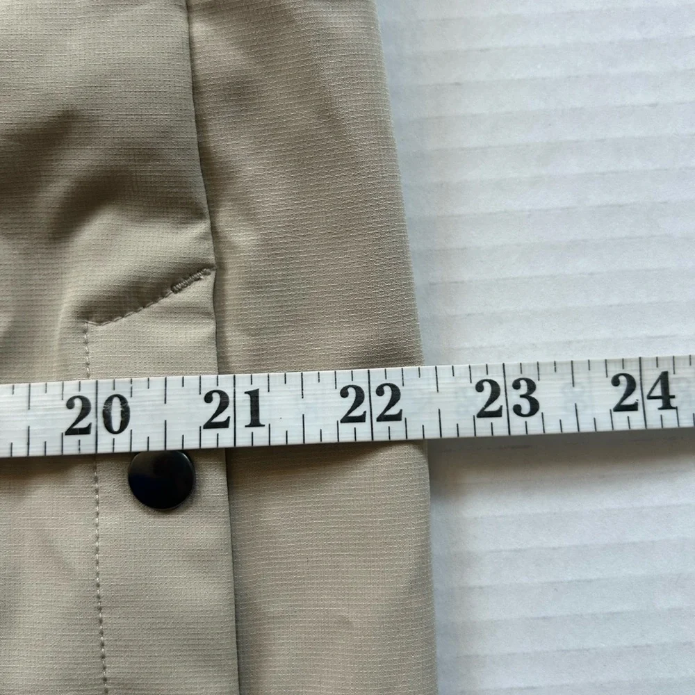 BALEAF LARGE NWT spf 50+ WOMENS GOLF/TENNIS  LIGHTWEIGHT BEIGE SKIRT